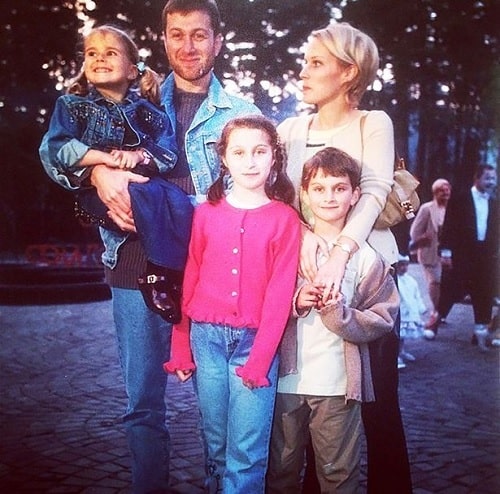 A picture of Irina Malandina with her three kids and former husband.